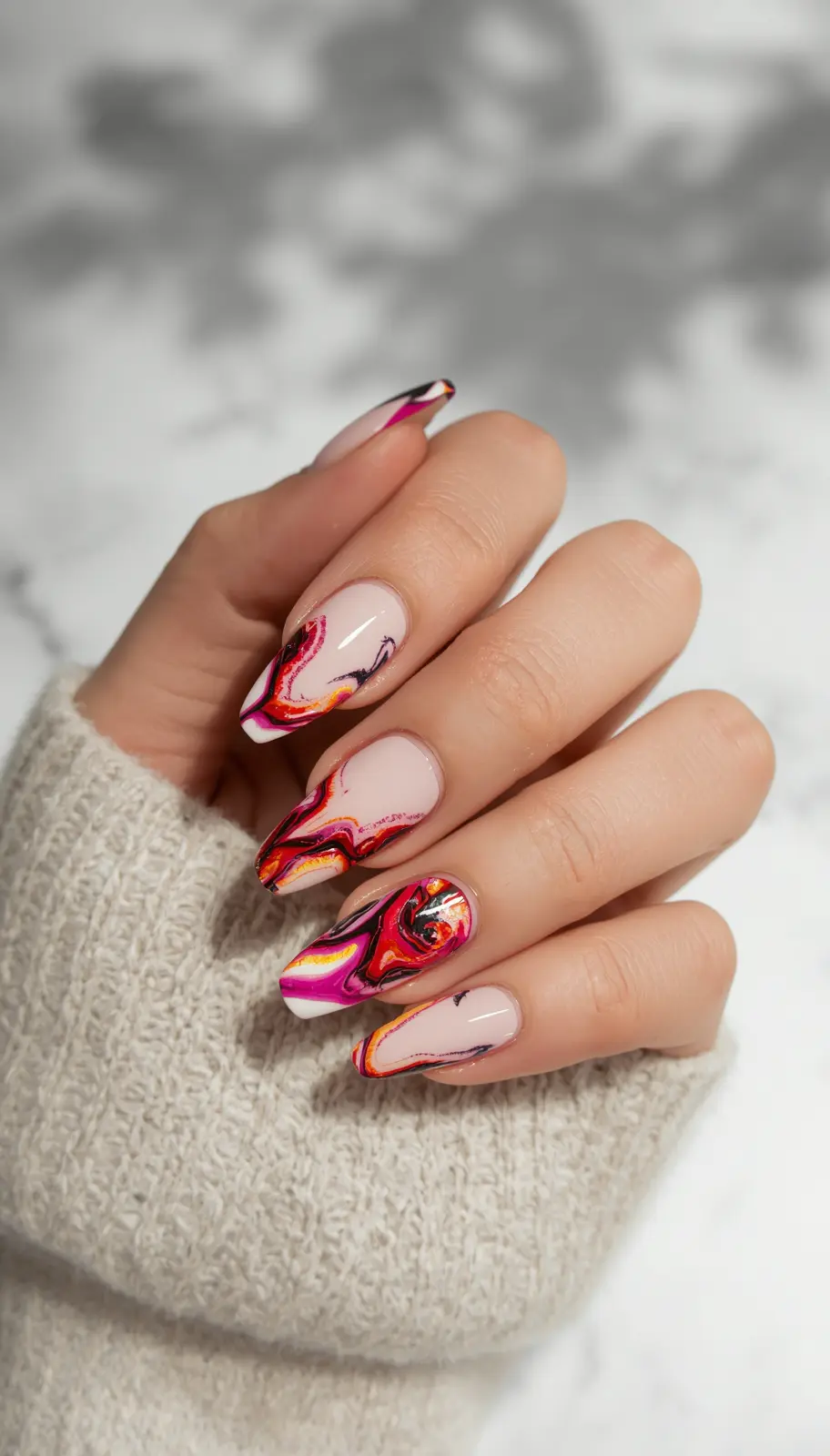 Marble Veined nail design