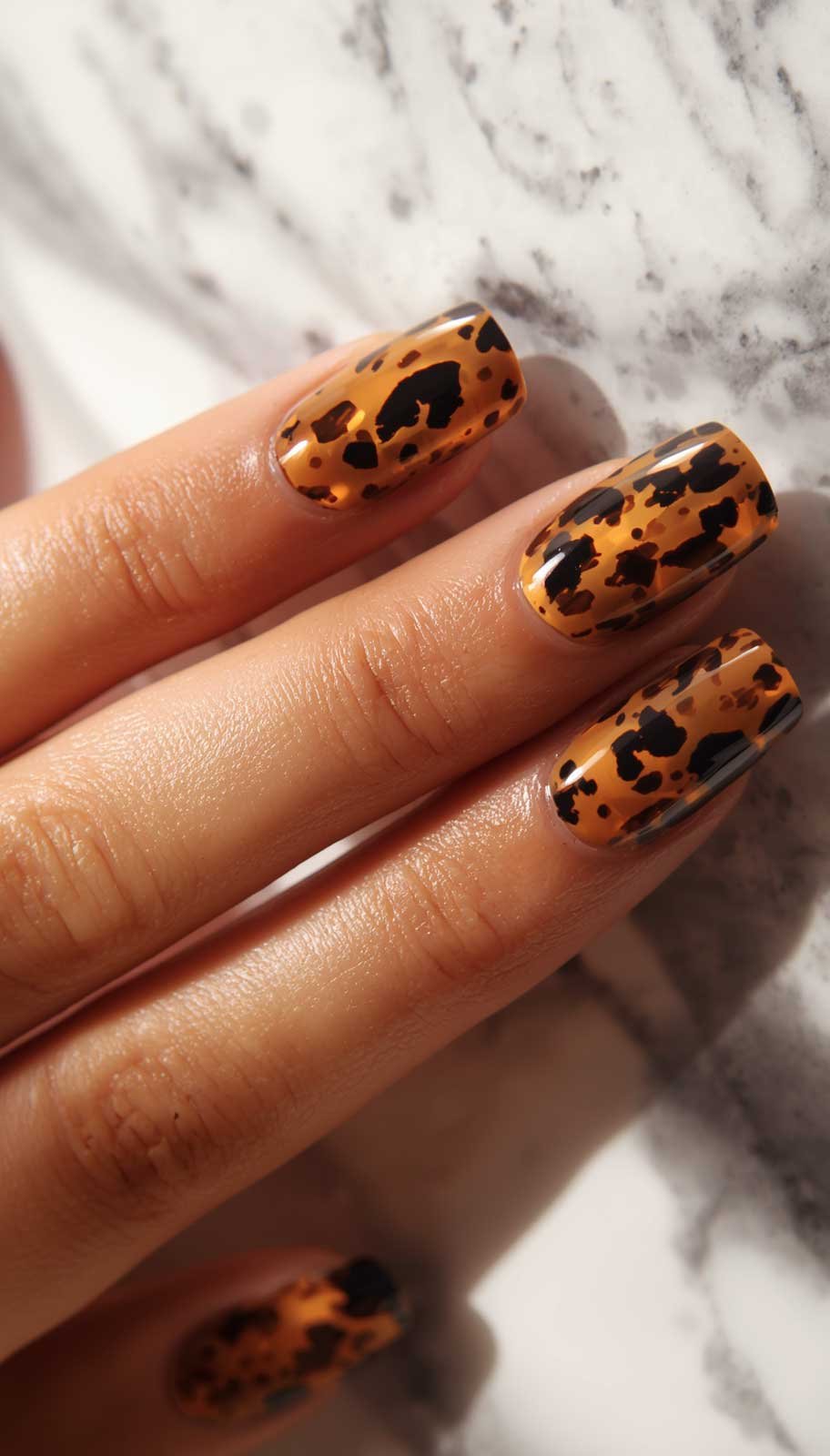 Tortoiseshell nail design