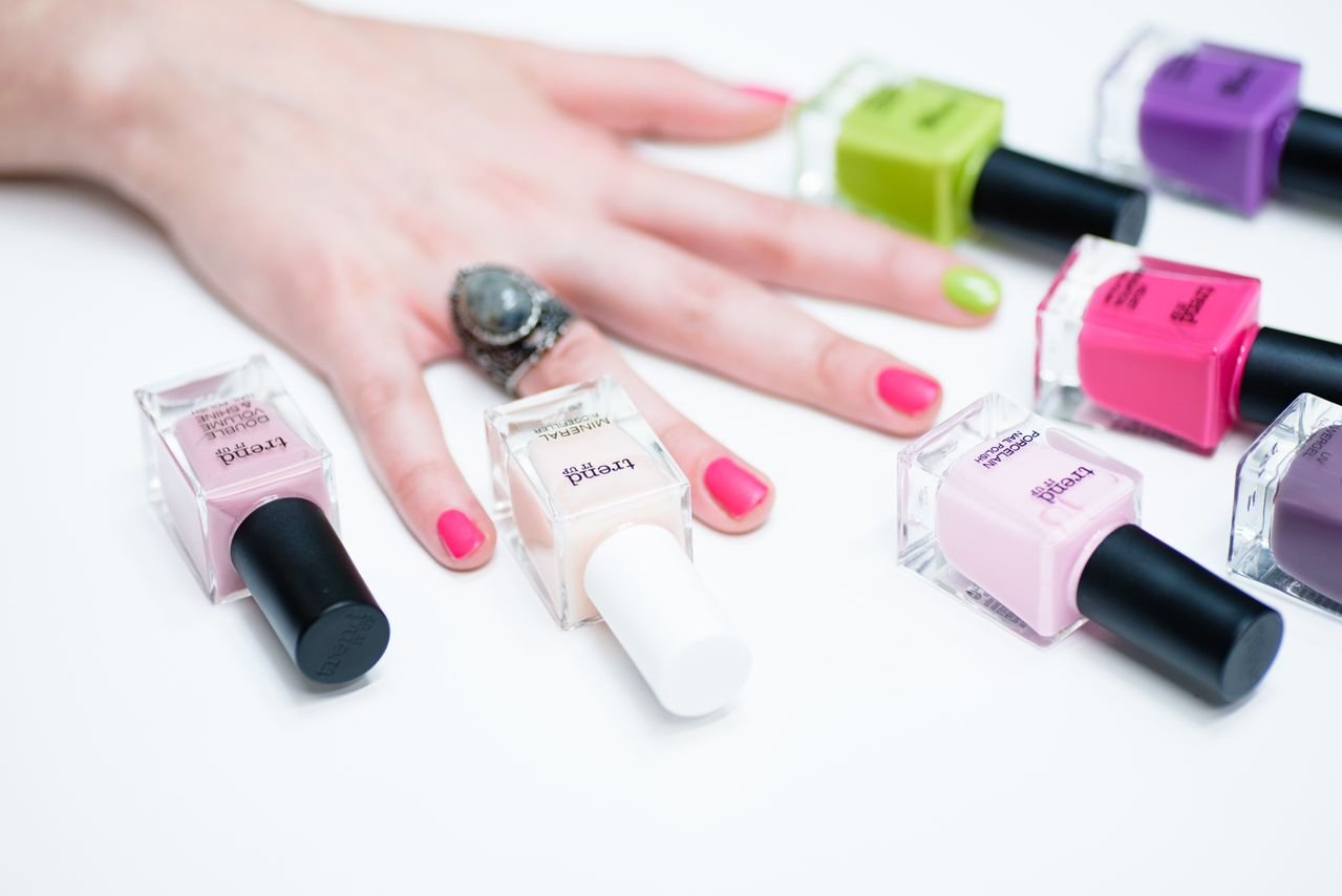 Why Nail Polish Looks Different on Nails vs in the Bottle